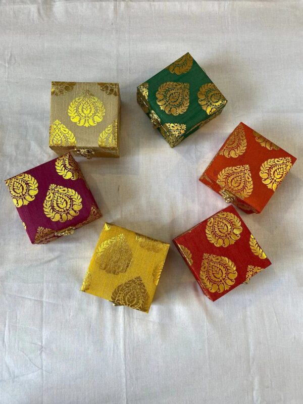 Pack of 100 Empty Gift Box Sweet Box Dry Fruit Box Indian Return Gift Box Party Favors Gift Ethnic Wedding Favors Cash Box Shagun Box - Image 3